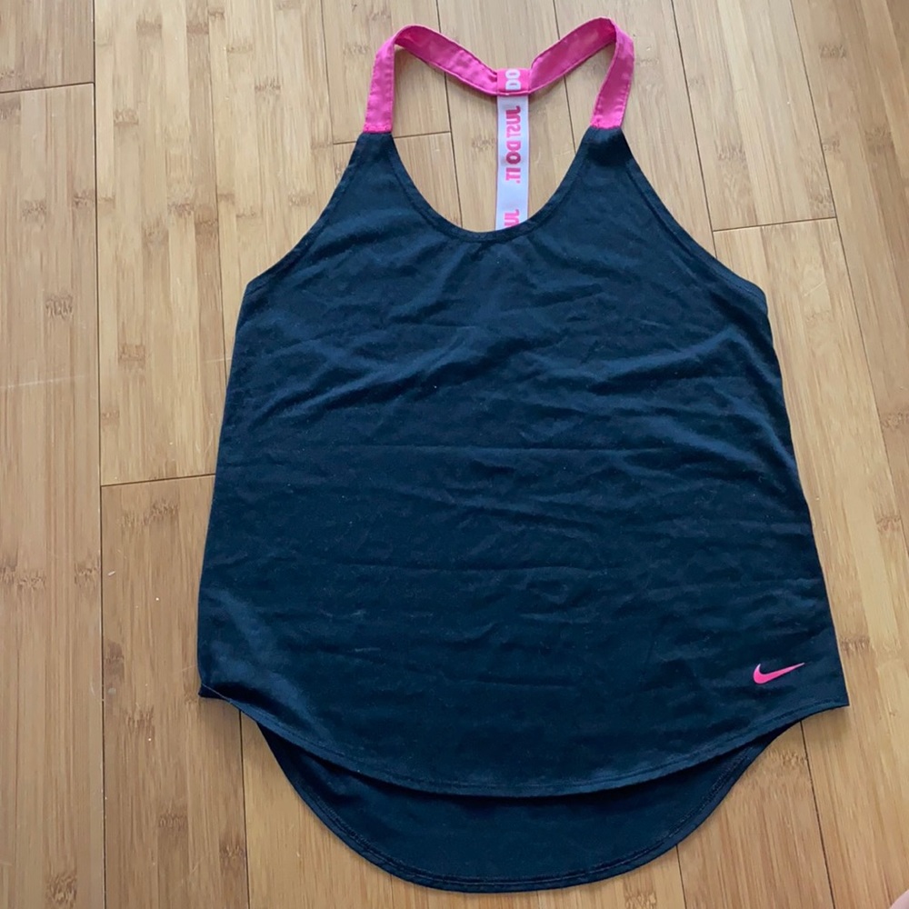 NIKE small running top
